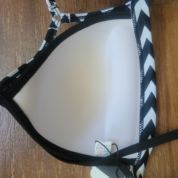 |Sherry DC Swim | Sherry DC Top| Size XL | - Picture 8 of 8